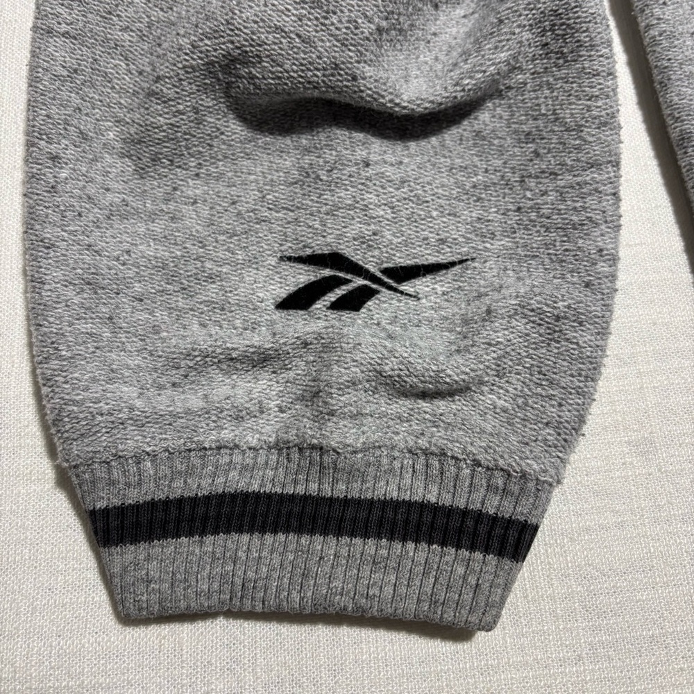 Vintage Reebok Allen Iverson “Iverson Classic” Logo Hoodie - Picture 4 of 9